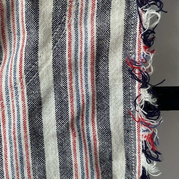 Patterned cropped striped top - Picture 4 of 7